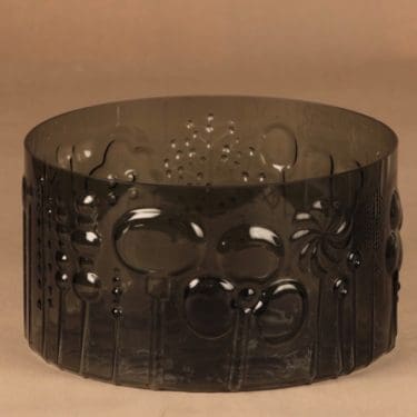 Nuutajärvi Flora malja, harmaa, suunnittelija Oiva Toikka,