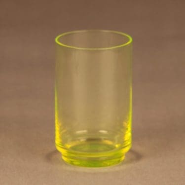 Riihimäen lasi 1076 lasi, keltainen, suunnittelija Tamara Aladin,