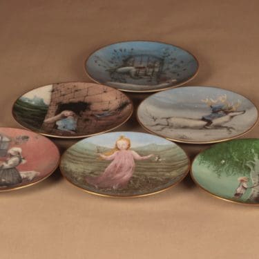 seinälautassarja, satuaihe, 6 kpl, suunnittelija Kaarina Kaila, satuaihe, Satu-aihe