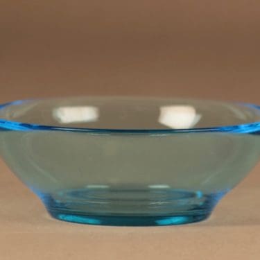 Iittala Verna jälkiruokakulho, vedensininen, suunnittelija Kerttu Nurminen,