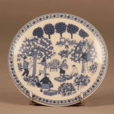 Arabia wall plate Autumn designer Raija Uosikkinen