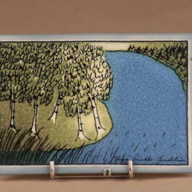 Arabia HLS seinälaatta, Käki kukkuu siel, suunnittelija Heljä Liukko-Sundström, Käki kukkuu siel