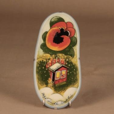 Arabia HLS seinälaatta, Muistan sinua, suunnittelija Heljä Liukko-Sundström, Muistan sinua, kukka, serikuva