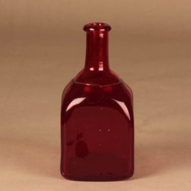 Riihimäen lasi koristepullo, rubiininpunainen, suunnittelija tuntematon,