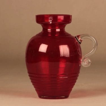 Riihimäen lasi Kleopatra maljakko, punainen, suunnittelija Tamara Aladin,