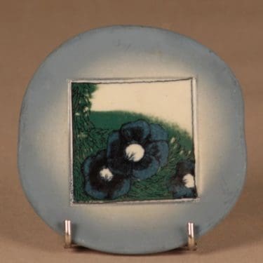 Arabia HLS seinälautanen, tilaustyö, suunnittelija Heljä Liukko-Sundström, tilaustyö, orvokki, kukka