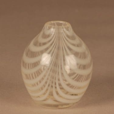 Kumela maljakko, signeerattu, suunnittelija Maija Carlson, signeerattu