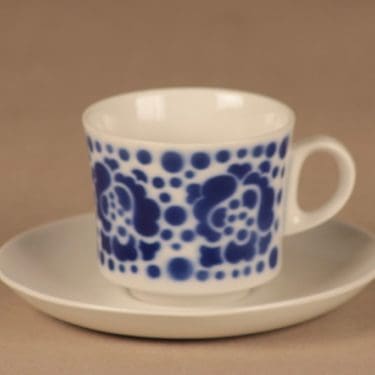 Arabia Varpu kahvikuppi, puhalluskoriste, suunnittelija , puhalluskoriste