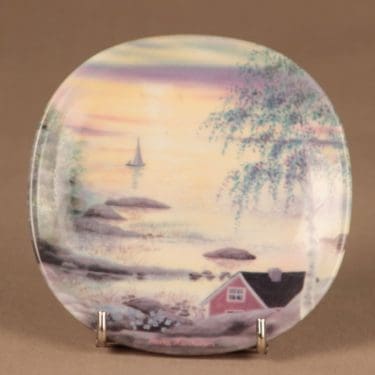 Arabia seinätaulu, Kesän tuulet saaristossa, suunnittelija Anita Rantanen-Siemers, Kesän tuulet saaristossa, maisema, saaristo