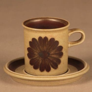 Arabia Tunturi kahvikuppi, käsinmaalattu, suunnittelija Olga Osol, käsinmaalattu, signeerattu