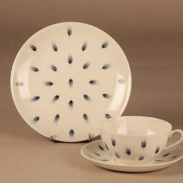 Arabia Tulppaani teekuppi, käsinmaalattu, suunnittelija Esteri Tomula, käsinmaalattu, kukka, tulppaani, signeerattu