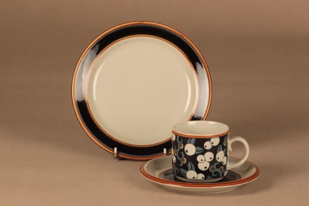 Arabia Taika coffee cup and plates(2) designer Inkeri Seppälä