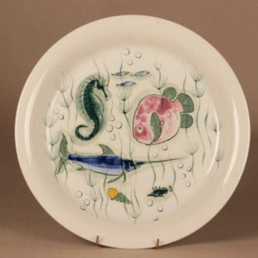 Arabia Crayfish tarjoilulautanen, käsinmaalattu, suunnittelija Anja Juurikkala, käsinmaalattu, rapu, kala