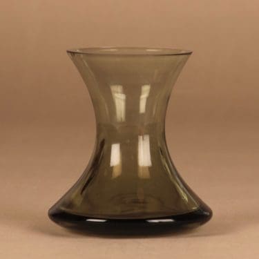 Iittala maljakko, signeerattu, suunnittelija Tapio Wirkkala, signeerattu