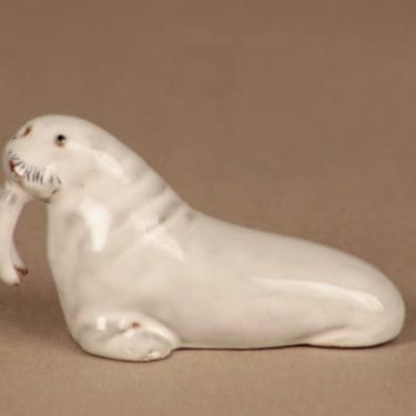 Arabia figuuri, Merileijona, suunnittelija , Merileijona