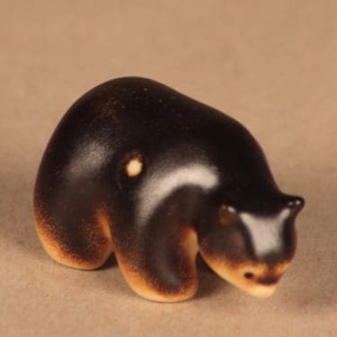 Arabia figuuri, karhu, suunnittelija Raili Eerola, karhu, käsinmaalattu