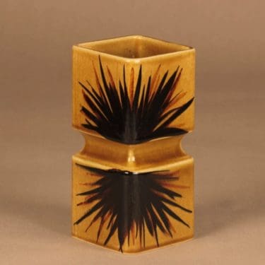 Arabia GO1 maljakko, käsinmaalattu, suunnittelija Gunvor Olin-Grönqvist, käsinmaalattu, signeerattu