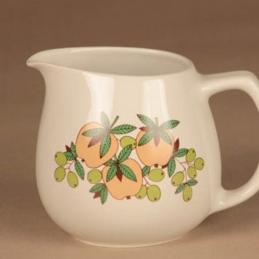 Arabia Eden pitcher designer Raija Uosikkinen