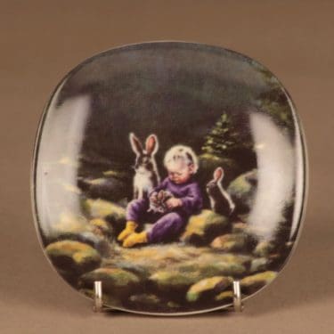 Arabia Sydänystävä wall plate Rabbit designer Sussi Anna Åberg