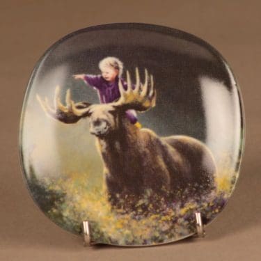 Arabia Sydänystävä wall plate Moose designer Sussi Anna Åberg