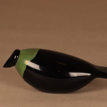 Nuutajärvi lintu , Varis, suunnittelija Oiva Toikka, Varis, signeerattu