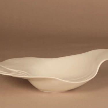 Arabia Pro Arte tarjoilumalja, Lintu, suunnittelija Heljä Liukko-Sundström, Lintu