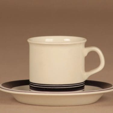 Arabia Faenza raita mokkakuppi, mustavalkoinen, suunnittelija Peter Winquist, raitakoriste, serikuva