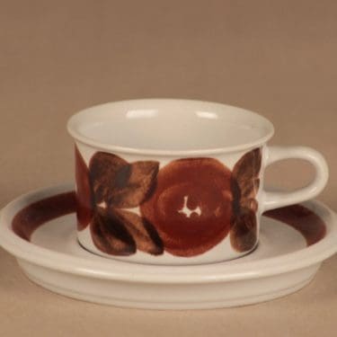 Arabia Rosmarin mokkakuppi, käsinmaalattu, suunnittelija Ulla Procope, käsinmaalattu, signeerattu