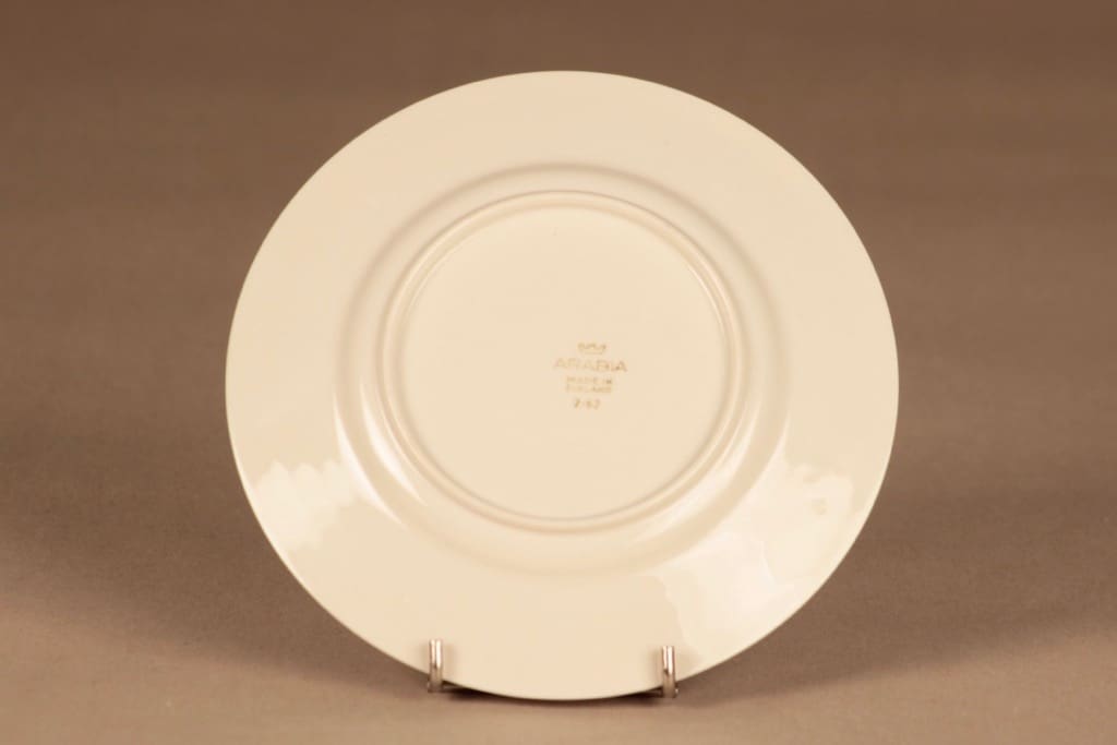 Arabia LE kahvikuppi ja lautaset(2), valkoinen, suunnittelija , salmiakki, kohokuvio, moderni kuva 5