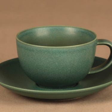 Arabia 24 h kahvikuppi, vihreä, suunnittelija Heikki Orvola,