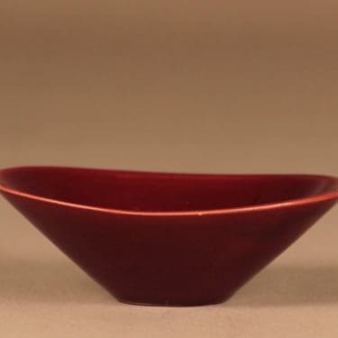 Kupittaan Savi kulho, viininpunainen, suunnittelija ,