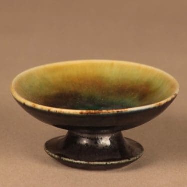 Arabia kynttilänjalka, käsinmaalattu, suunnittelija Liisa Hallamaa, käsinmaalattu, signeerattu