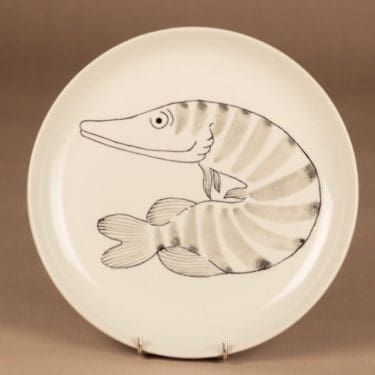 Arabia Kala lautanen, käsinmaalattu, suunnittelija Anja Juurikkala, käsinmaalattu, kala, käsinmaalattu