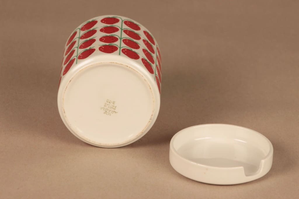 Arabia Pomona strawberry jam jar designer Raija Uosikkinen 3