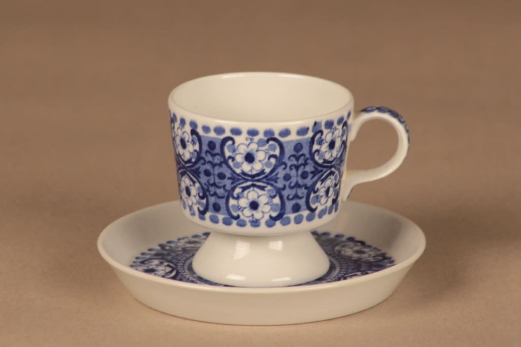 Arabia Ali kahvikuppi, 10 cl, suunnittelija Raija Uosikkinen, 10 cl