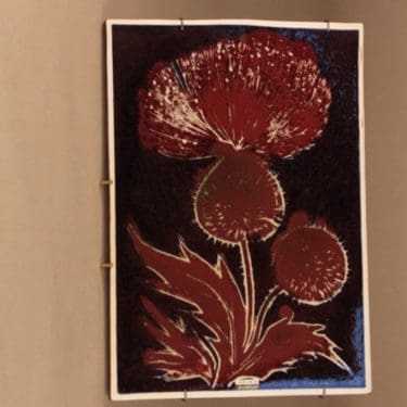 Arabia GOG seinälaatta, käsinmaalattu, suunnittelija Gunvor Olin-Grönqvist, käsinmaalattu, signeerattu