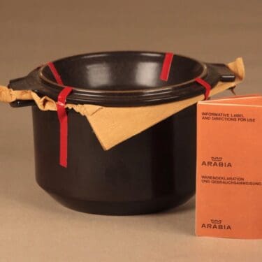 Arabia Liekki pata, 2.5 l, suunnittelija Ulla Procope, 2.5 l