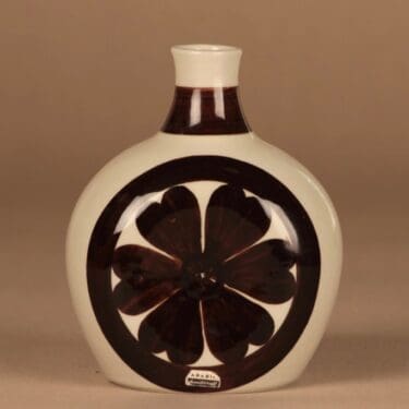 Arabia karahvi, käsinmaalattu, suunnittelija Olga Osol, käsinmaalattu, signeerattu