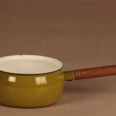 Finel kasari, puuvarrella, suunnittelija , puuvarrella