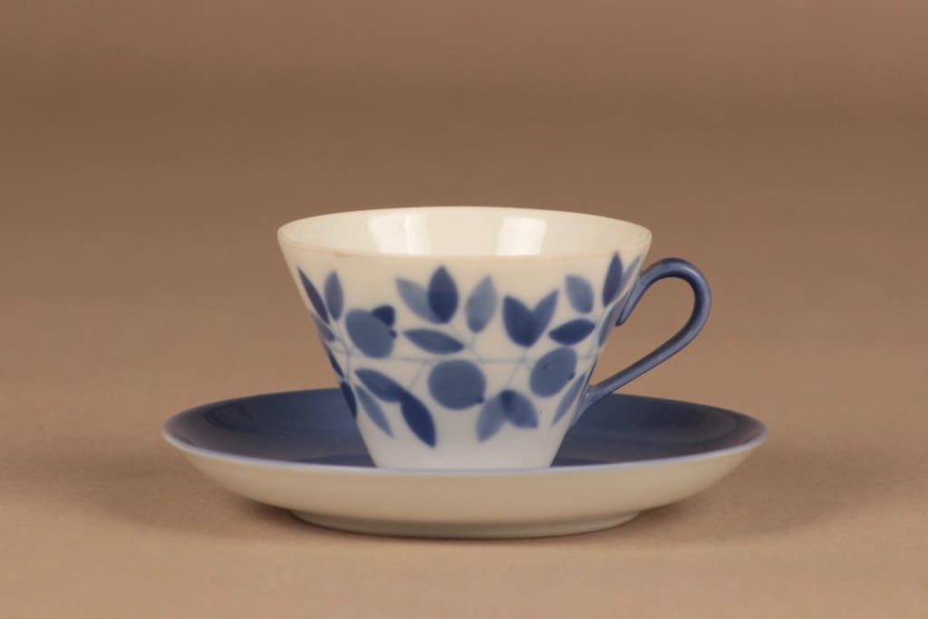 Arabia Myrtilla coffee cup hand-painted, 4 pcs designer Esteri Tomula 2