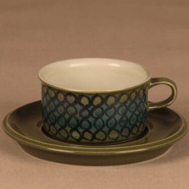 Arabia S teekuppi, käsinmaalattu, suunnittelija Hilkka-Liisa Ahola, käsinmaalattu, signeerattu
