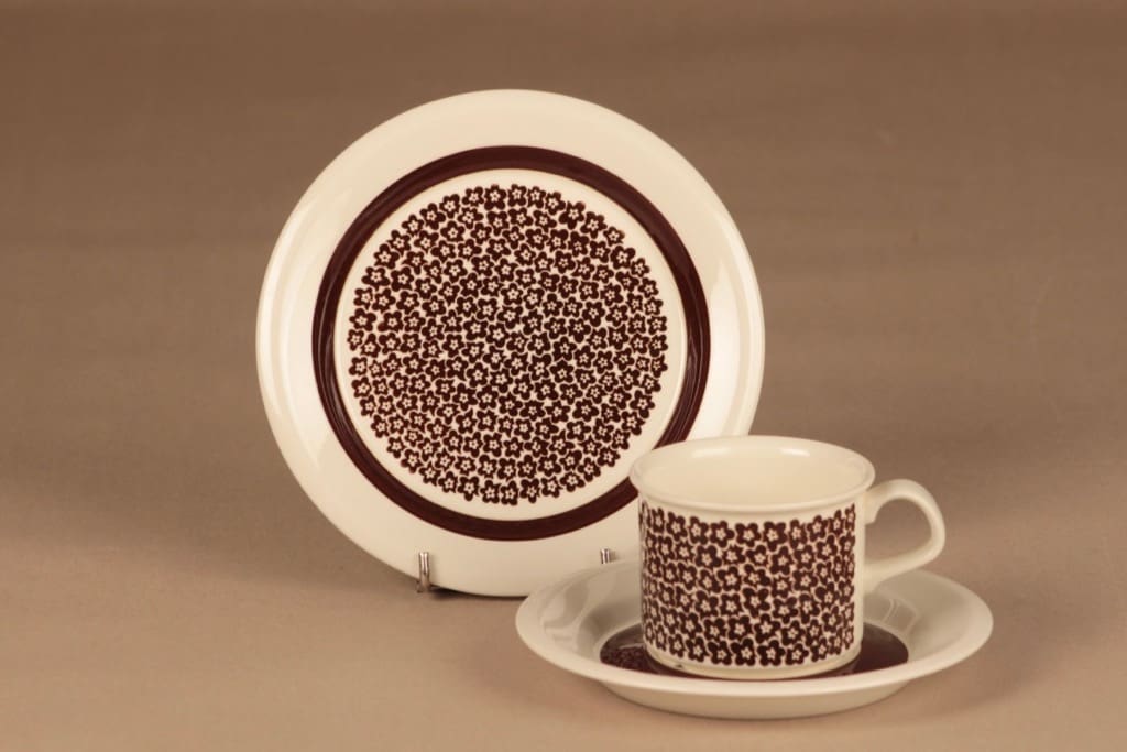 Arabia Faenza ruskeakukka kahvikuppi, ruskea, suunnittelija Inkeri Seppälä, serikuva, kukka