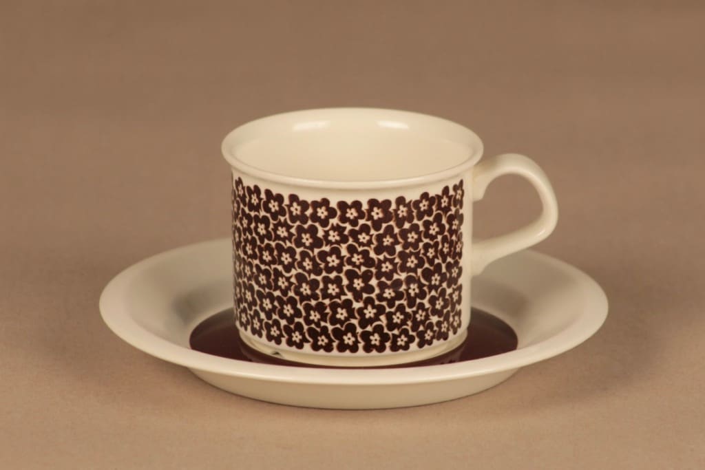 Arabia Faenza ruskeakukka kahvikuppi, ruskea, suunnittelija Inkeri Seppälä, serikuva, kukka kuva 2