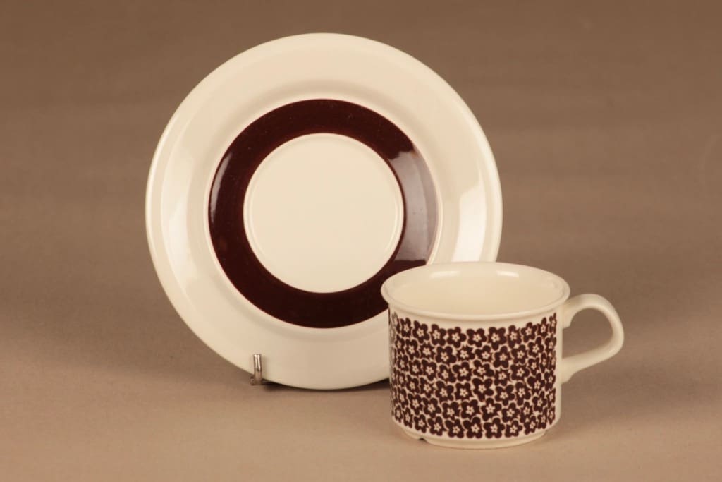 Arabia Faenza ruskeakukka kahvikuppi, ruskea, suunnittelija Inkeri Seppälä, serikuva, kukka kuva 3