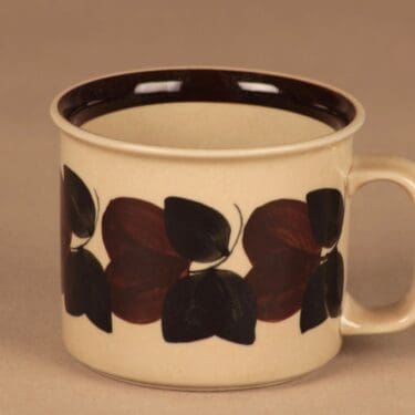 Arabia Ruija muki, käsinmaalattu, suunnittelija Raija Uosikkinen, käsinmaalattu