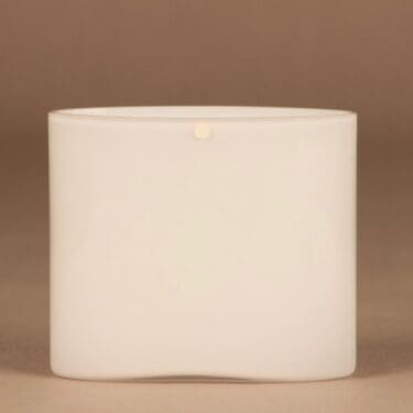 Iittala Ovalis vase, white designer Timo Sarpaneva