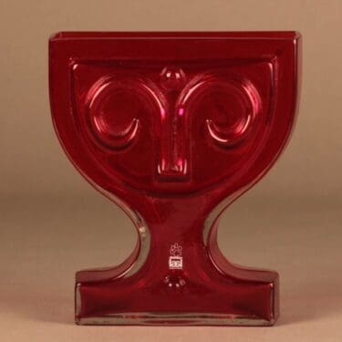 Riihimäen lasi Viktoriana maljakko, punainen, suunnittelija Helena Tynell,