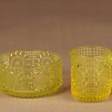 Riihimäen lasi Grapponia sokerikko ja kermakko, keltainen, suunnittelija Nanny Still,