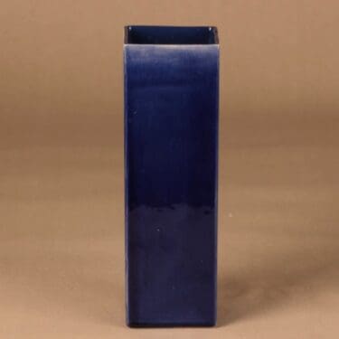 Kupittaan Savi maljakko, signeerattu, suunnittelija Heidi Blomstedt, signeerattu