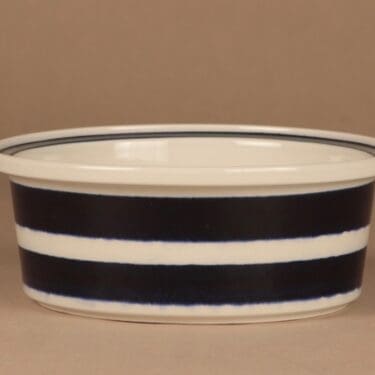 Arabia Kasino kulho, sinivalkoinen, suunnittelija Göran Bäck, raitakoriste